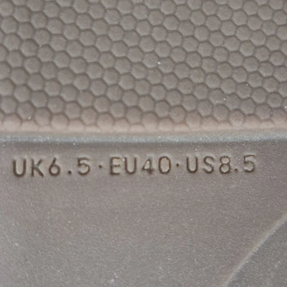 FitFlop Women's Tan Ballet Flats - Picture 13 of 13